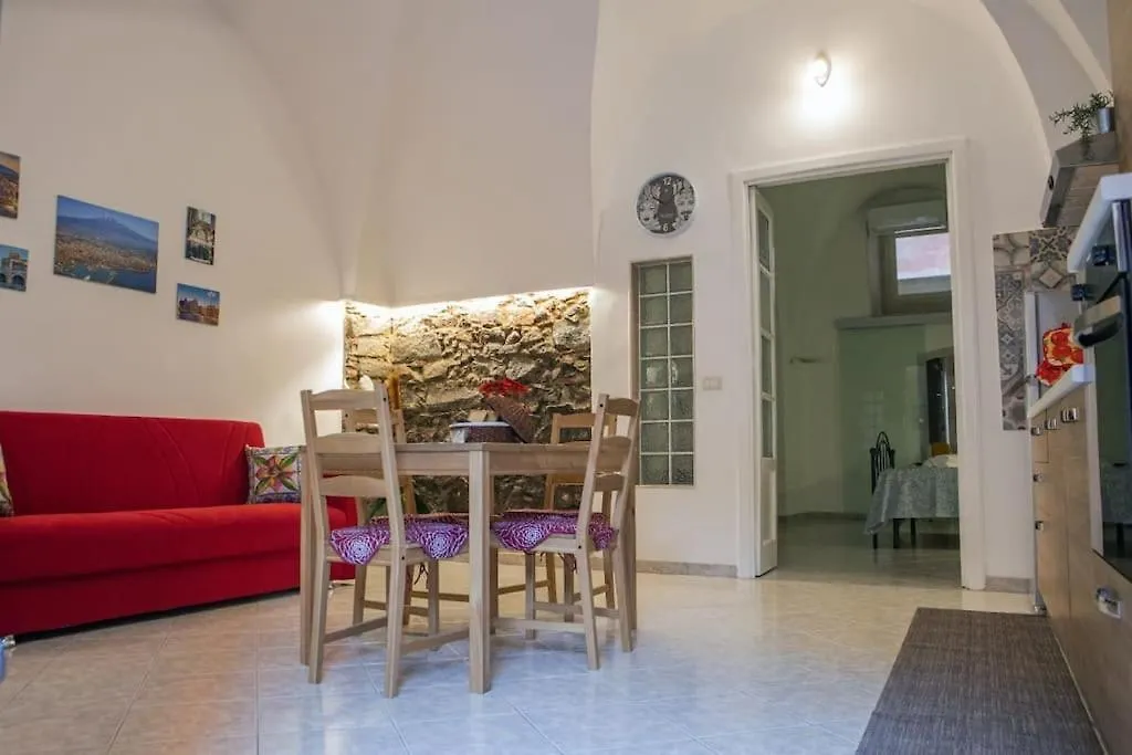Casa Vacanze - I Portici House Catania Italy